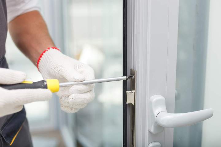Fast, reliable 24/7 lockout assistance just a phone call away.